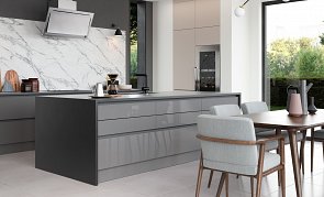 zola_high_gloss_modern_kitchen_available_from_hannas_kitchens_newry