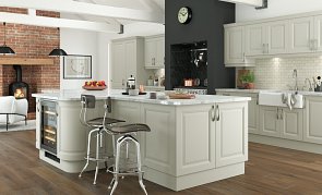 timeless__painted_solid_kitchen_doors_with_classic_raised_panel_from_hanna_brothers_kilkeel